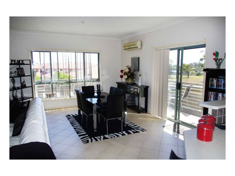 18 Mistral Pl, Old Bar NSW 2430