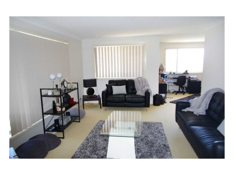 18 Mistral Pl, Old Bar NSW 2430