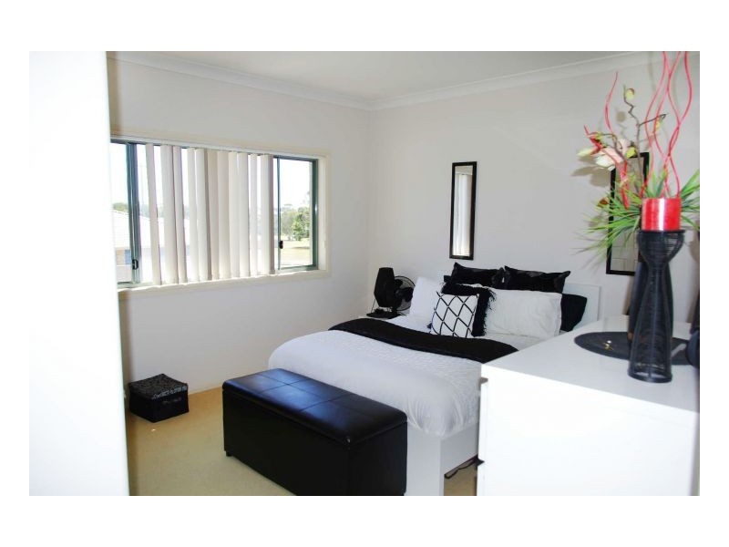 18 Mistral Pl, Old Bar NSW 2430