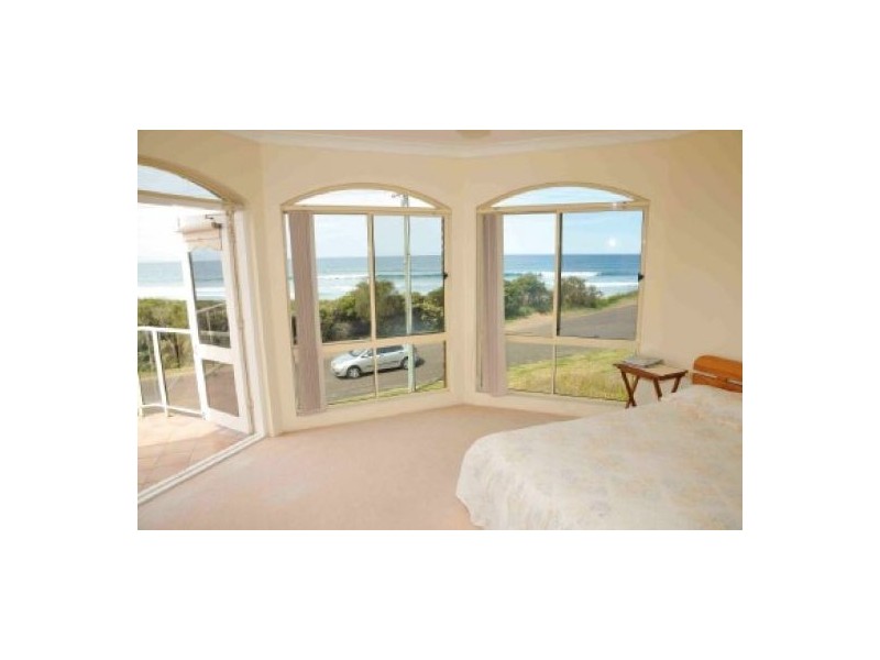 27 Marine Drive, Wallabi Point NSW 2430