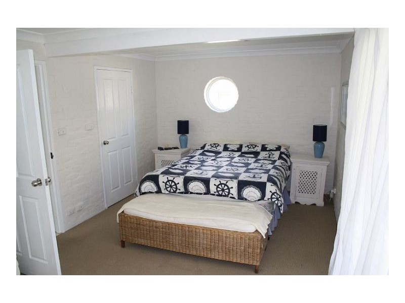 5 Rose Street, Old Bar NSW 2430
