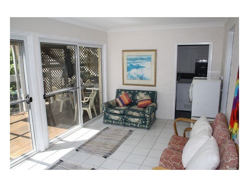 5 Rose Street, Old Bar NSW 2430