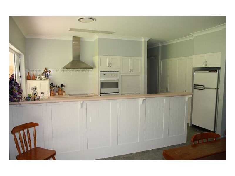 18 Koala Drive, Old Bar NSW 2430