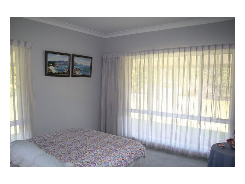 18 Koala Drive, Old Bar NSW 2430