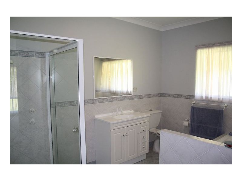 18 Koala Drive, Old Bar NSW 2430