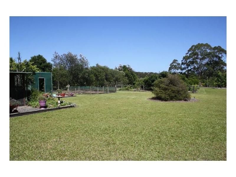 18 Koala Drive, Old Bar NSW 2430