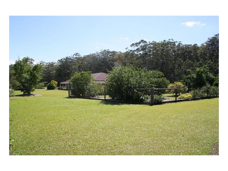 18 Koala Drive, Old Bar NSW 2430