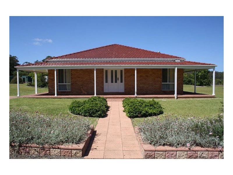 18 Koala Drive, Old Bar NSW 2430