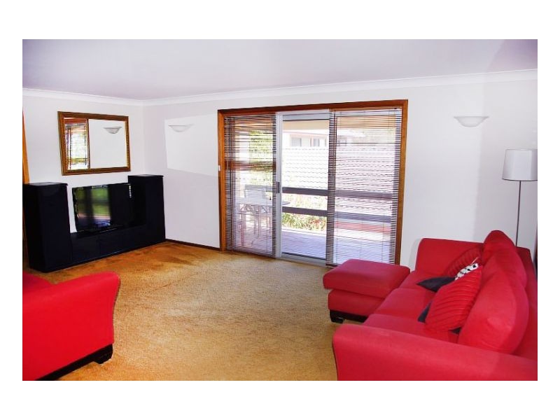 43 Hall Street, Old Bar NSW 2430