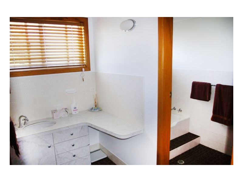 43 Hall Street, Old Bar NSW 2430