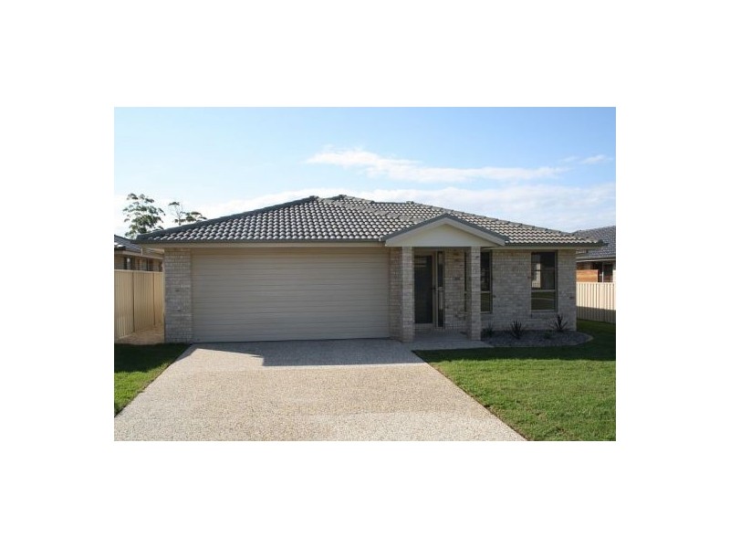 13 Flagtail Avenue, Old Bar NSW 2430