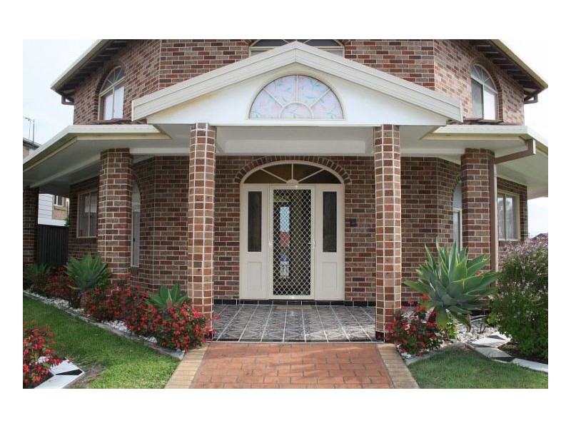 12 Beach Street, Wallabi Point NSW 2430