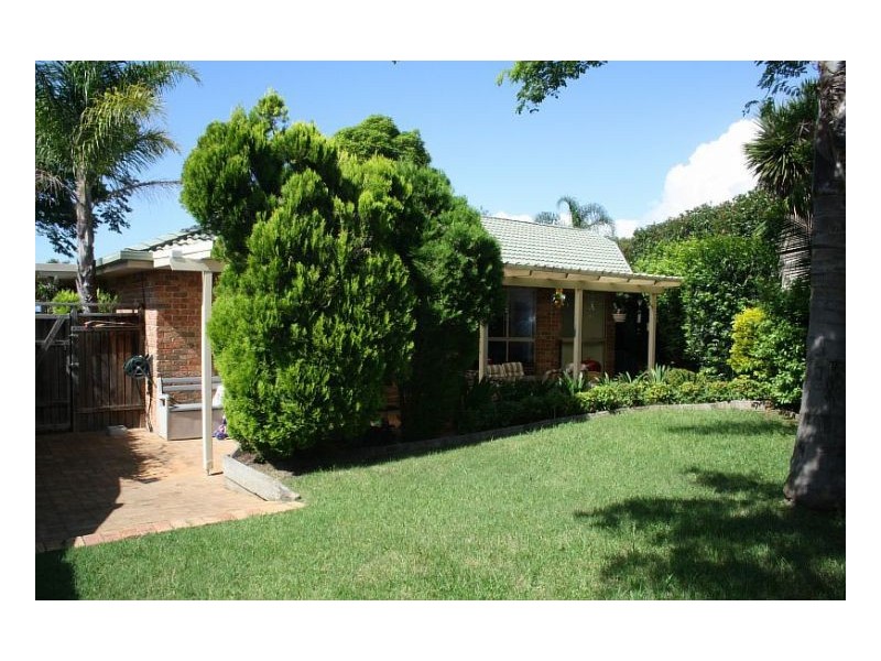 1/7 Paradise Close, Old Bar NSW 2430