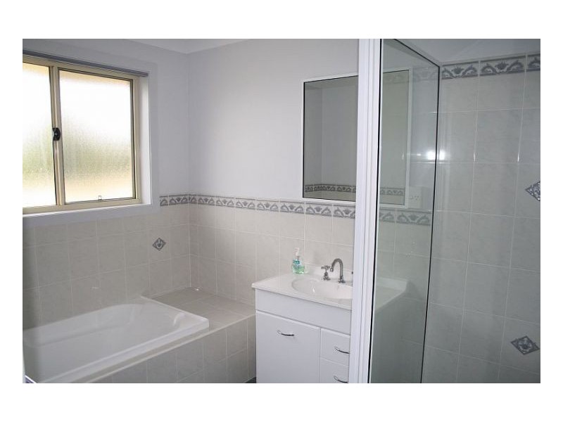 2/10 Mistral Pl, Old Bar NSW 2430