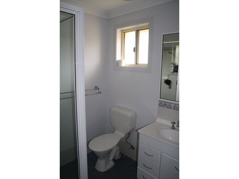 2/10 Mistral Pl, Old Bar NSW 2430