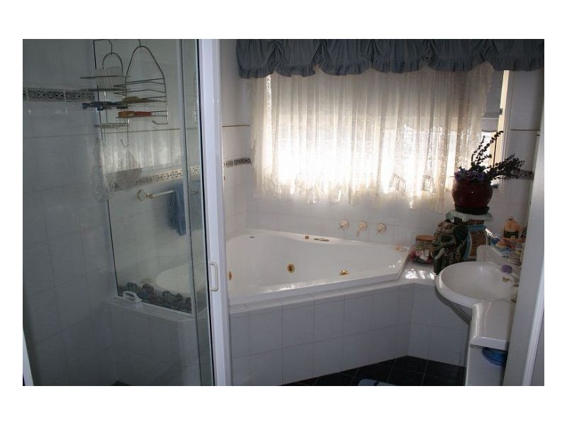 28 Carrabeen Drive, Old Bar NSW 2430