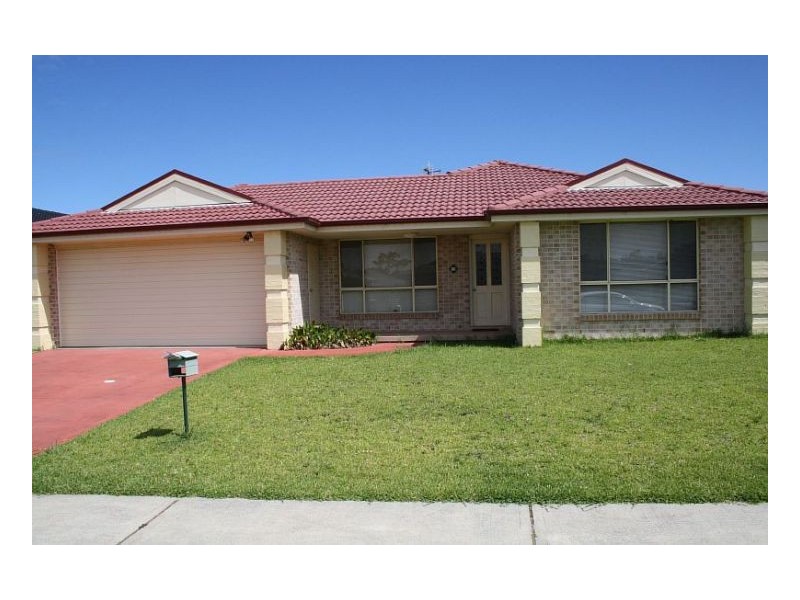 10 Albatross Way, Old Bar NSW 2430