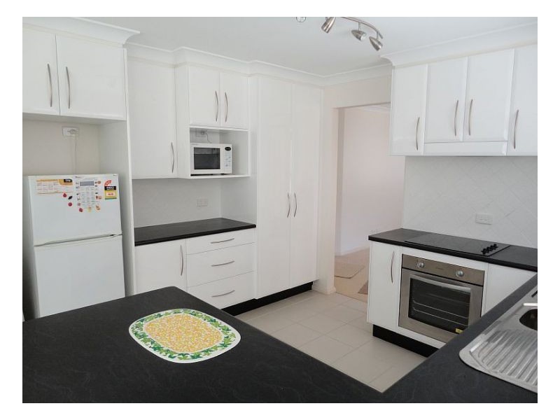 10 Albatross Way, Old Bar NSW 2430
