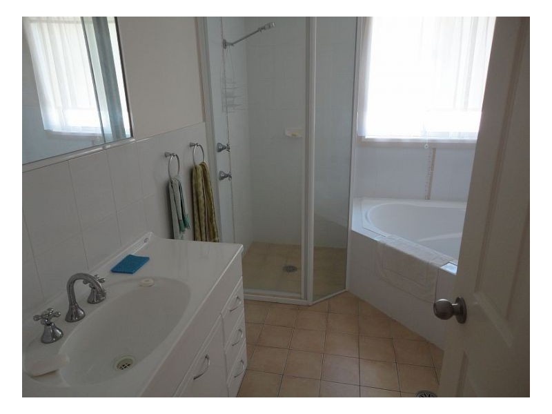 10 Albatross Way, Old Bar NSW 2430