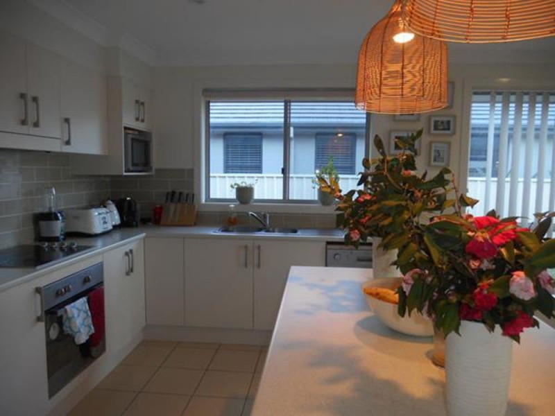 38 Albatross, Old Bar NSW 2430