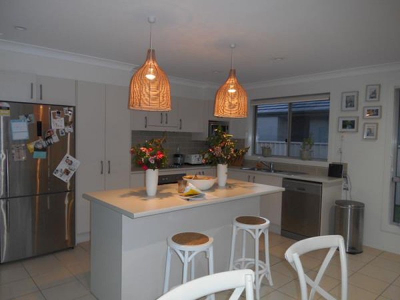 38 Albatross, Old Bar NSW 2430