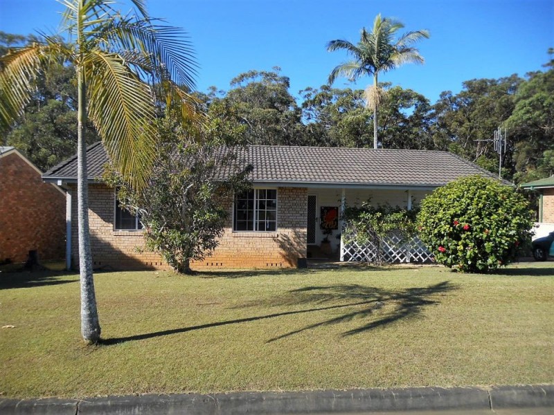 104 Waterman Street, Old Bar NSW 2430