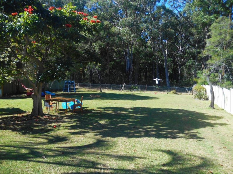 104 Waterman Street, Old Bar NSW 2430