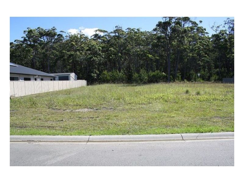 27 Albatross Way, Old Bar NSW 2430