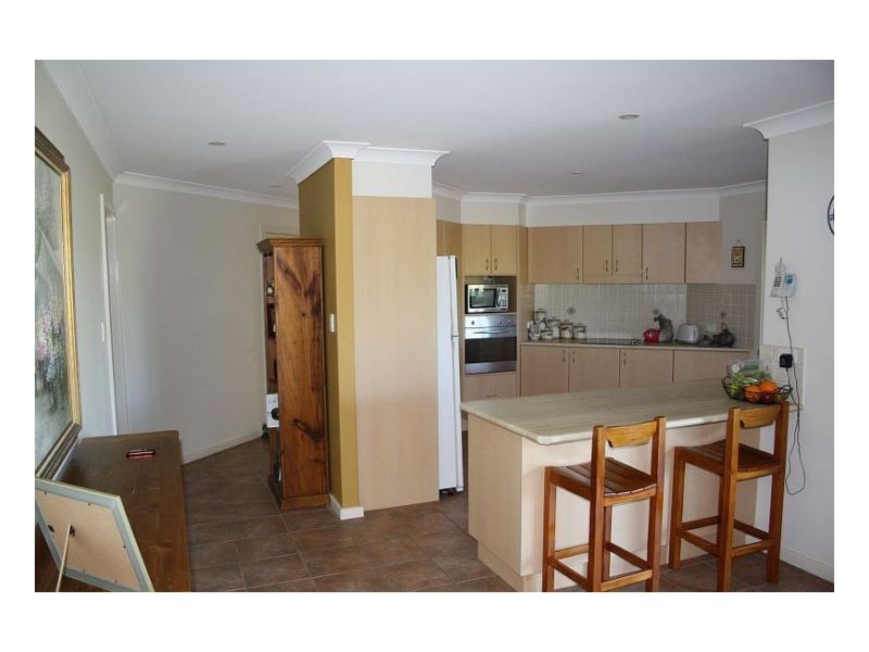 8 Mistral Place, Old Bar NSW 2430