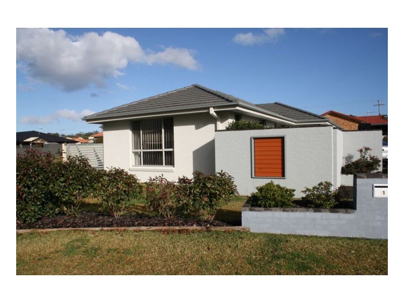 1/26  Ivy Cres, Old Bar NSW 2430