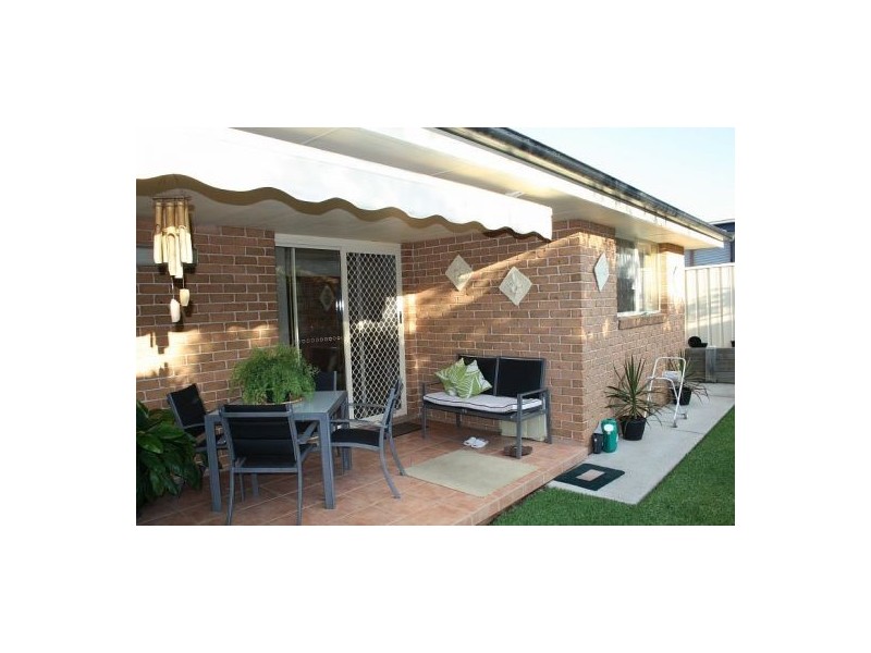 2/8 Ivy Crescent, Old Bar NSW 2430