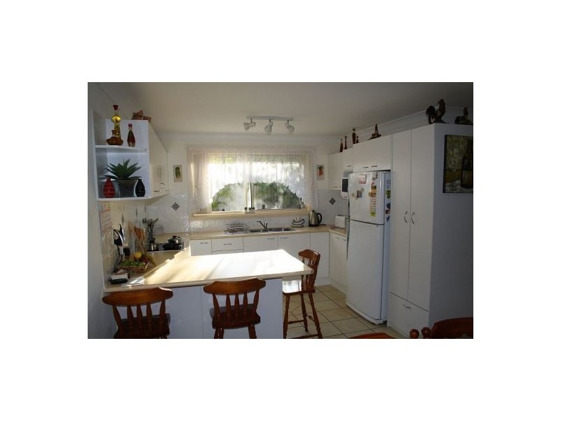 2/8 Ivy Crescent, Old Bar NSW 2430