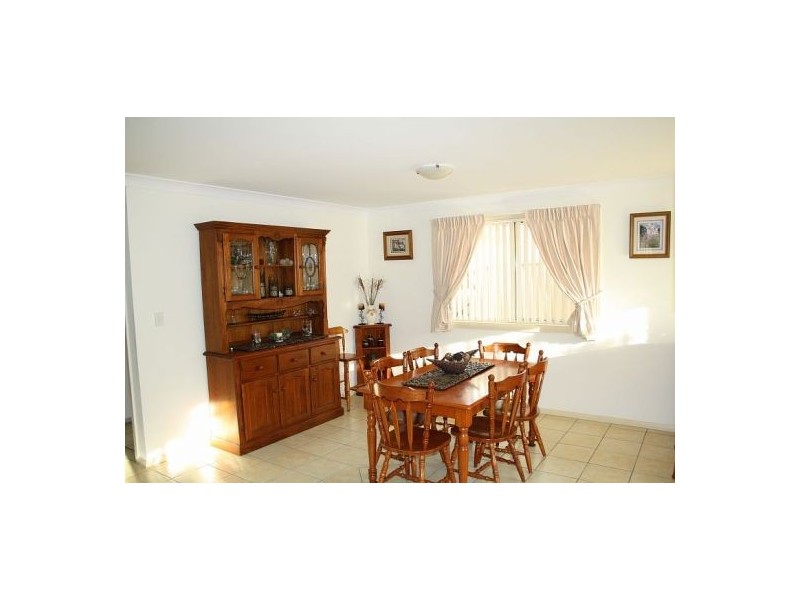 2/8 Ivy Crescent, Old Bar NSW 2430