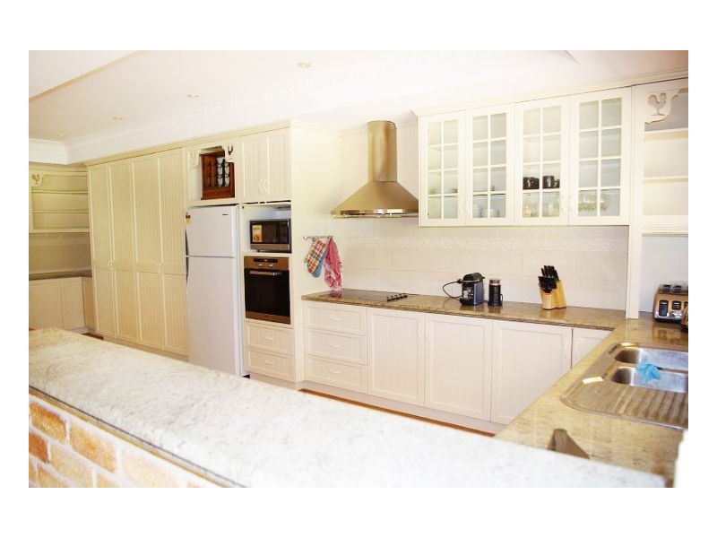 20 Kolinda Drive, Old Bar NSW 2430