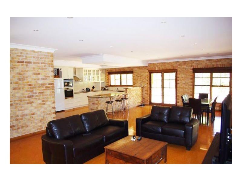 20 Kolinda Drive, Old Bar NSW 2430