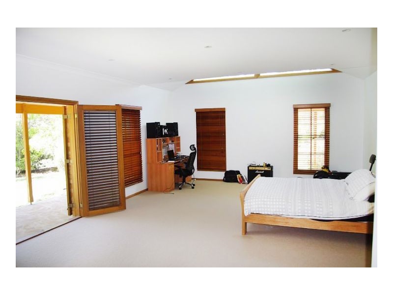 20 Kolinda Drive, Old Bar NSW 2430