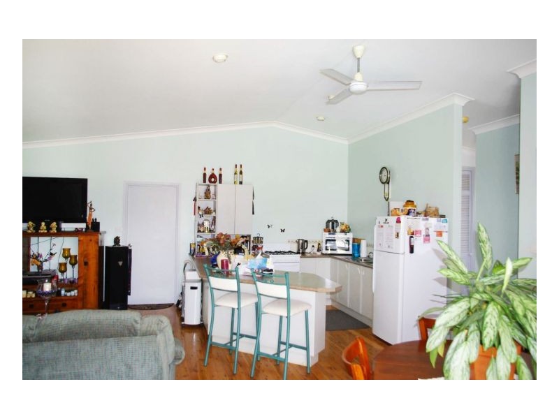 2 Sunrise Close, Old Bar NSW 2430