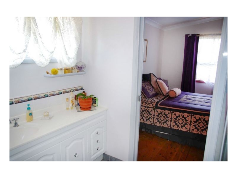 2 Sunrise Close, Old Bar NSW 2430