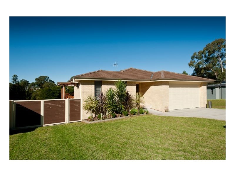 6 Rosedale Place, Tinonee NSW 2430