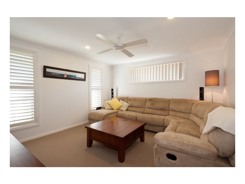 6 Rosedale Place, Tinonee NSW 2430