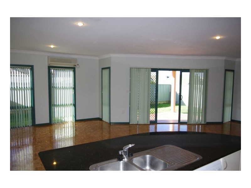 2/19 Mistral Place, Old Bar NSW 2430