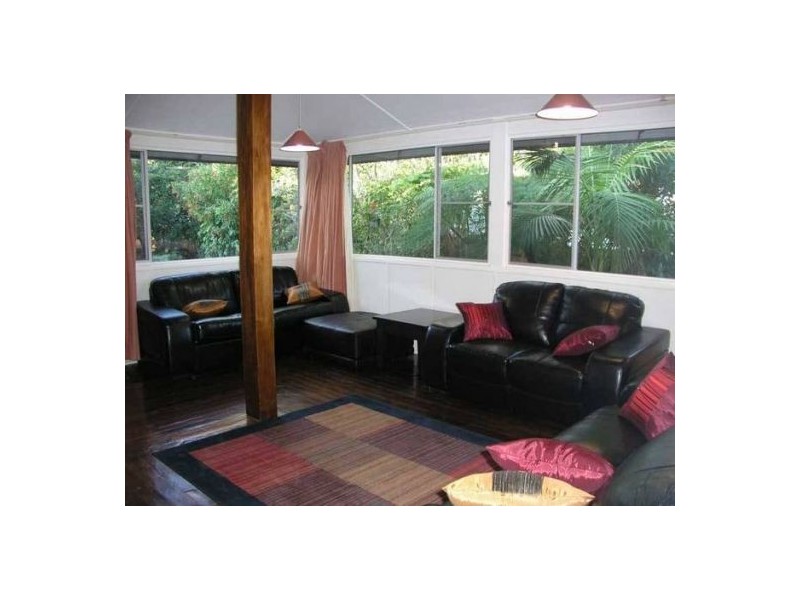 17 Clerke St, Old Bar NSW 2430