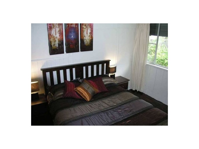 17 Clerke St, Old Bar NSW 2430