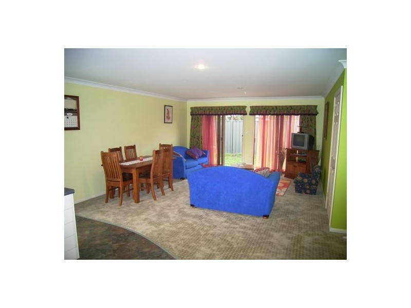 2/9 Clerke Street, Old Bar NSW 2430