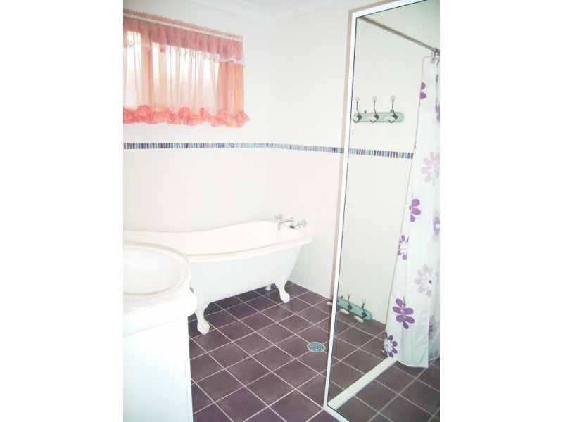 2/9 Clerke Street, Old Bar NSW 2430