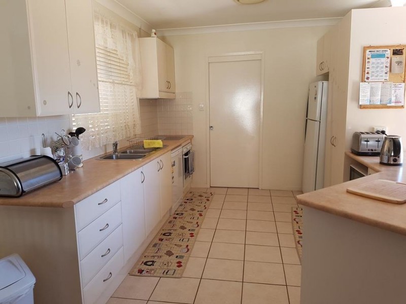 3/6 Bryan St, Old Bar NSW 2430