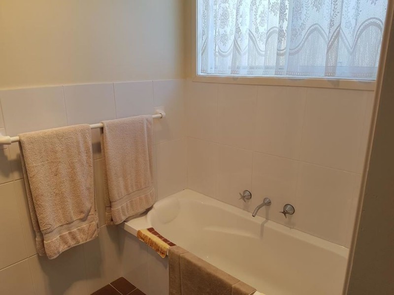 3/6 Bryan St, Old Bar NSW 2430