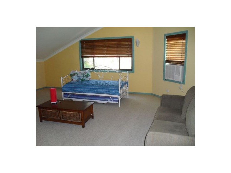15 Spinnaker Cove, Wallabi Point NSW 2430