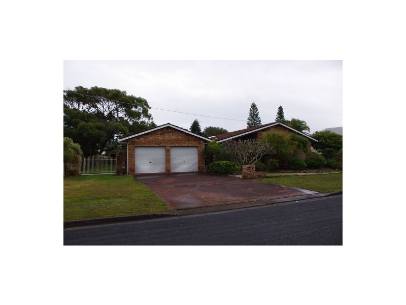 3 David Street, Old Bar NSW 2430