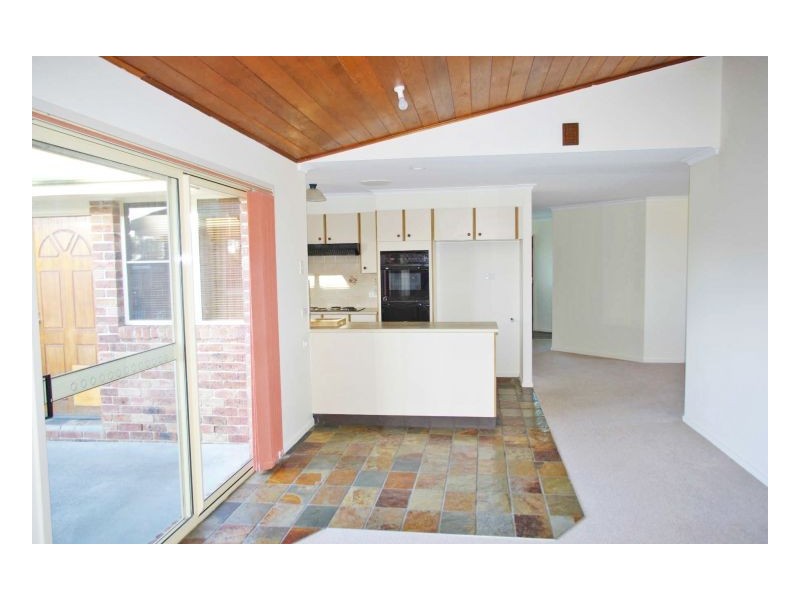19 Pryor Crescent, Old Bar NSW 2430